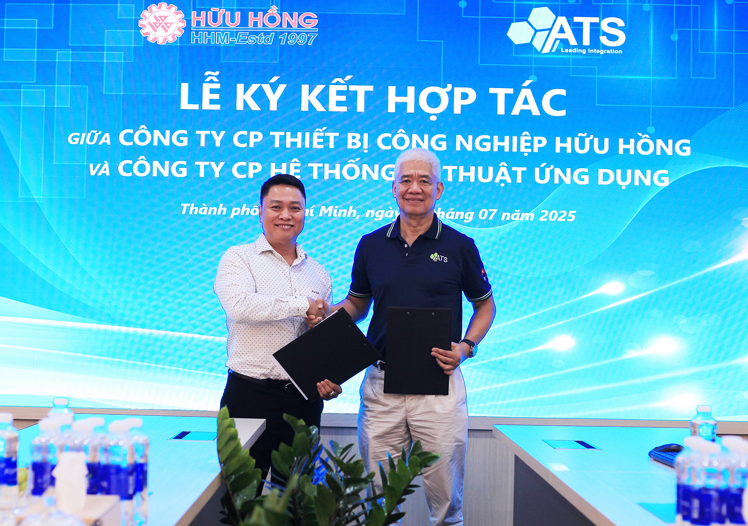 Hữu Hồng-nhà phân phối độc quyền sản phẩm SmartDCG™ tại Việt Nam